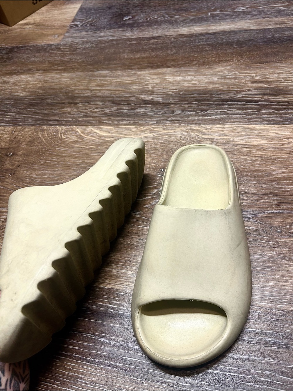 Cream Beige Chunky Foam Slides Women’s Size 7